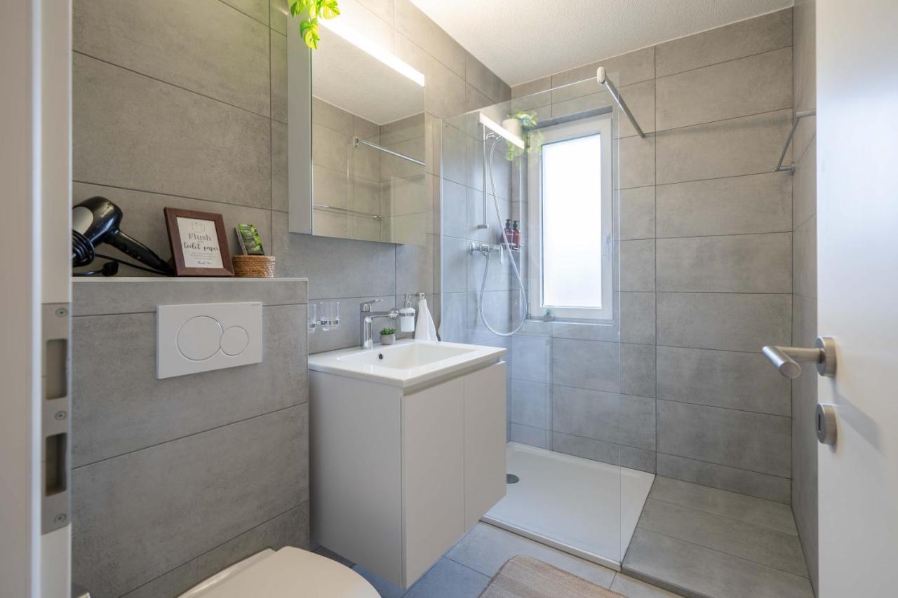 Moderne Wohnung Mit Parkplatz - Top Floor Ostermundigen Εξωτερικό φωτογραφία